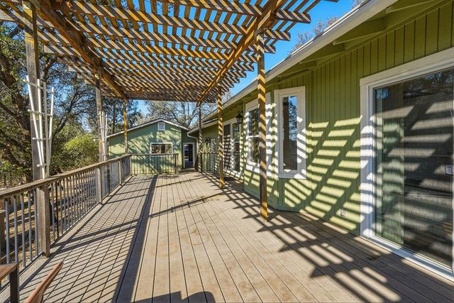15209 Roving Way, Grass Valley, CA 95949