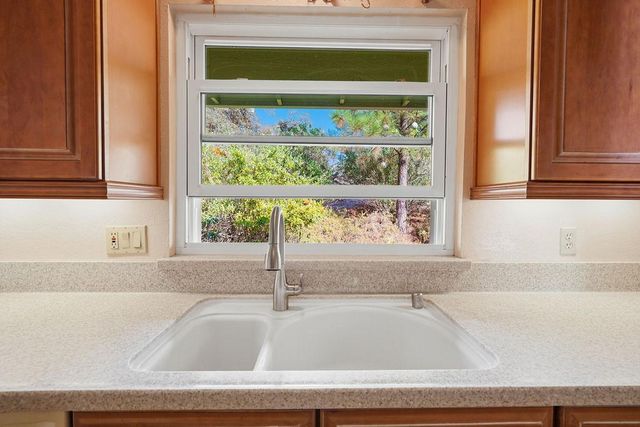 15209 Roving Way, Grass Valley, CA 95949