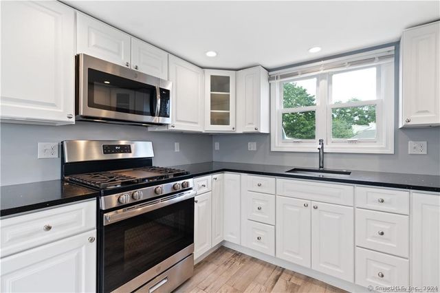 108 Limewood Avenue, Branford, CT 06405