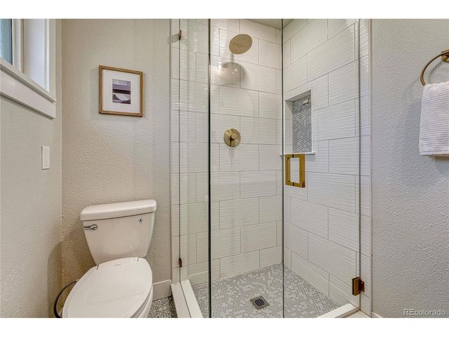 6945 S Clermont Dr, Centennial, CO 80122