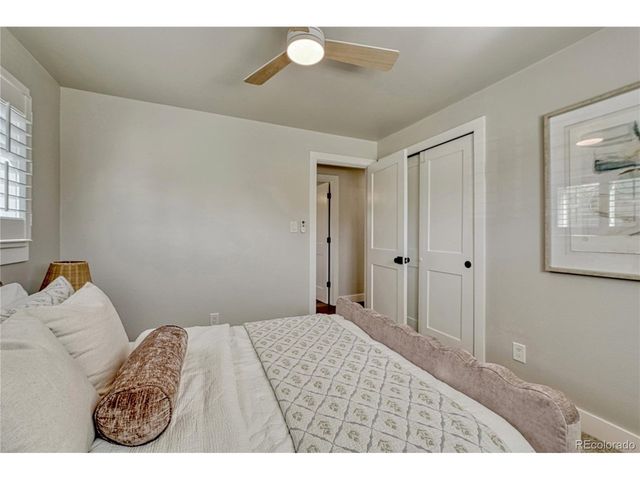 6945 S Clermont Dr, Centennial, CO 80122