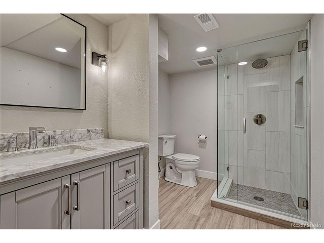 6945 S Clermont Dr, Centennial, CO 80122