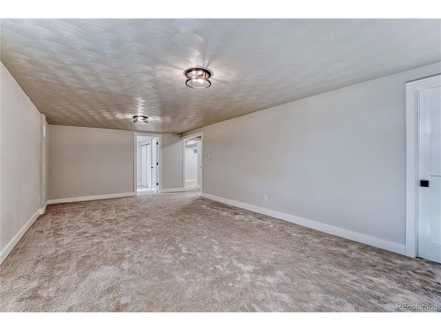 6945 S Clermont Dr, Centennial, CO 80122
