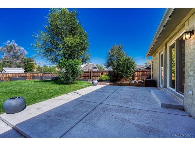 6945 S Clermont Dr, Centennial, CO 80122