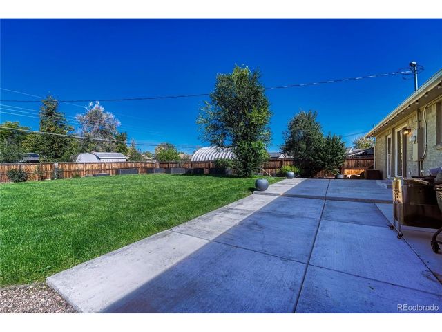 6945 S Clermont Dr, Centennial, CO 80122