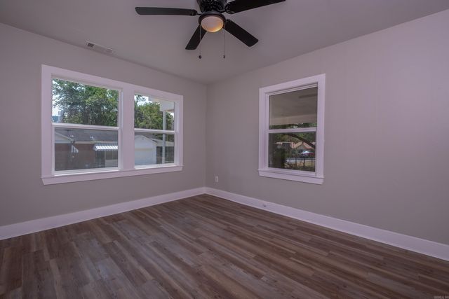 1620 S Harrison, Little Rock, AR 72204