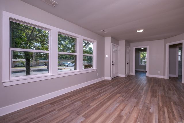 1620 S Harrison, Little Rock, AR 72204