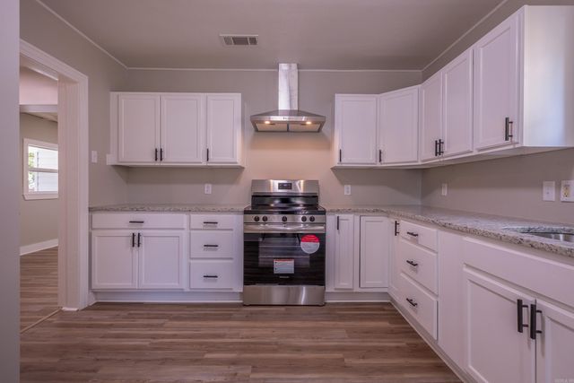 1620 S Harrison, Little Rock, AR 72204