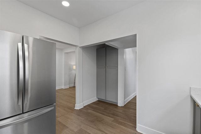 8952 Eastwood Rd, Pittsburgh, PA 15235