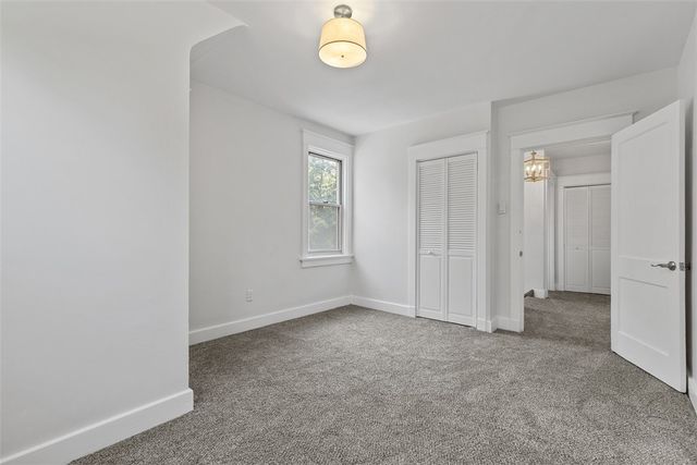 8952 Eastwood Rd, Pittsburgh, PA 15235