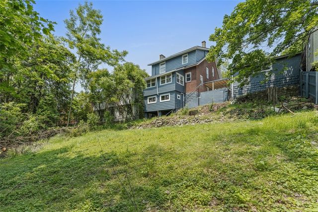 8952 Eastwood Rd, Pittsburgh, PA 15235