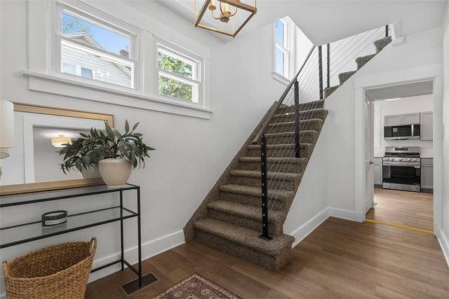 8952 Eastwood Rd, Pittsburgh, PA 15235