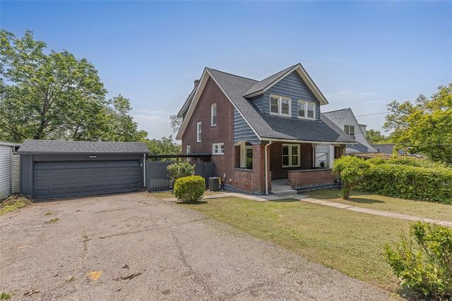 8952 Eastwood Rd, Pittsburgh, PA 15235