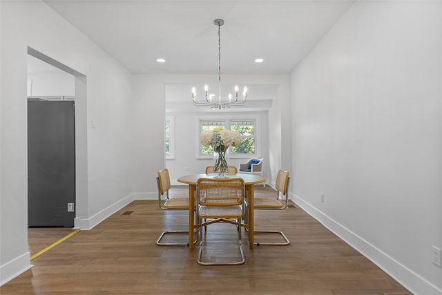 8952 Eastwood Rd, Pittsburgh, PA 15235