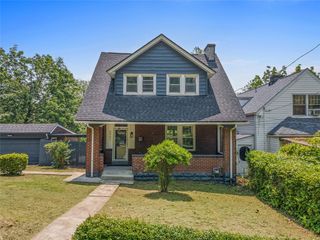 8952 Eastwood Rd, Pittsburgh, PA 15235