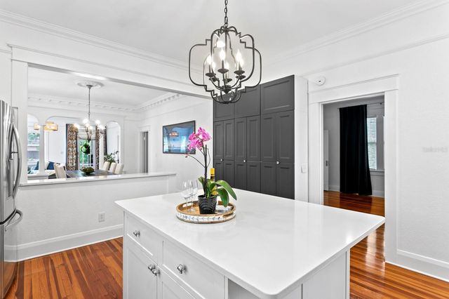 705 W WEST STREET, Tampa, FL 33602