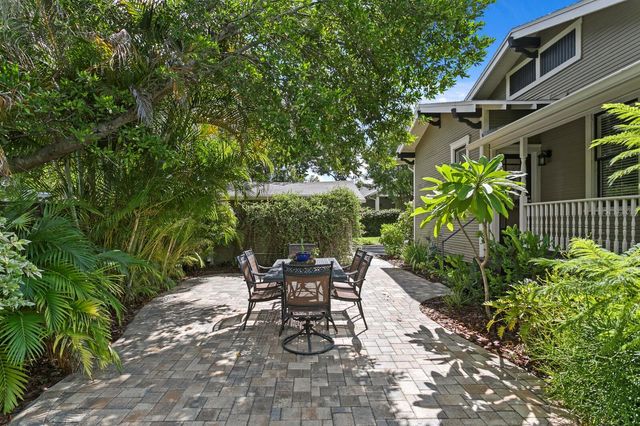 705 W WEST STREET, Tampa, FL 33602