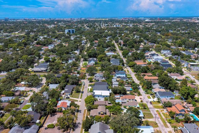 705 W WEST STREET, Tampa, FL 33602