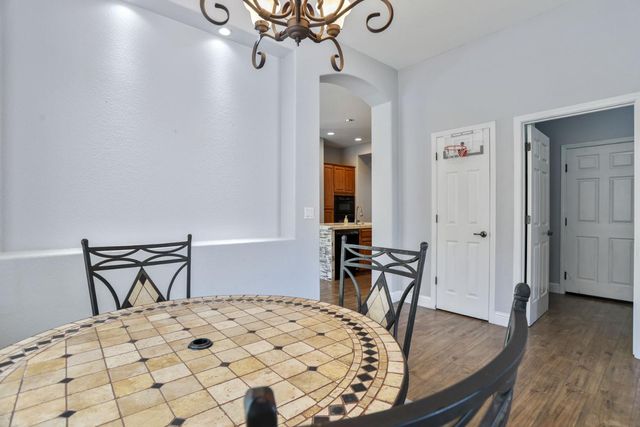 5239 Sire Ct, Riverbank, CA 95367