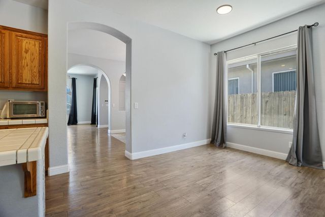 5239 Sire Ct, Riverbank, CA 95367