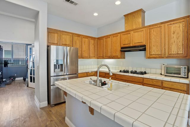 5239 Sire Ct, Riverbank, CA 95367