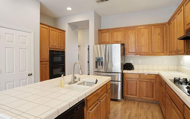 5239 Sire Ct, Riverbank, CA 95367