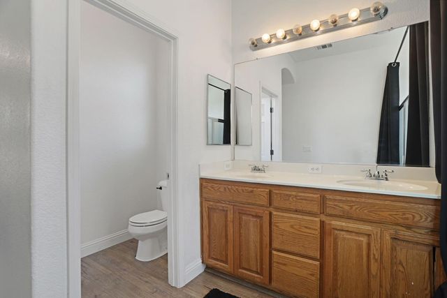 5239 Sire Ct, Riverbank, CA 95367