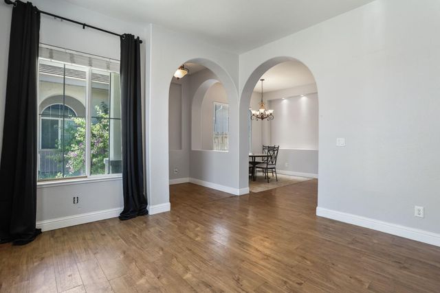 5239 Sire Ct, Riverbank, CA 95367