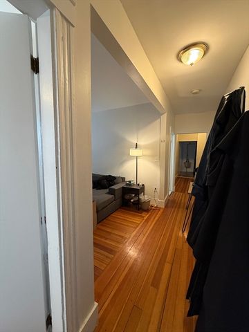 361 Washington St 1L, Cambridge, MA 02139