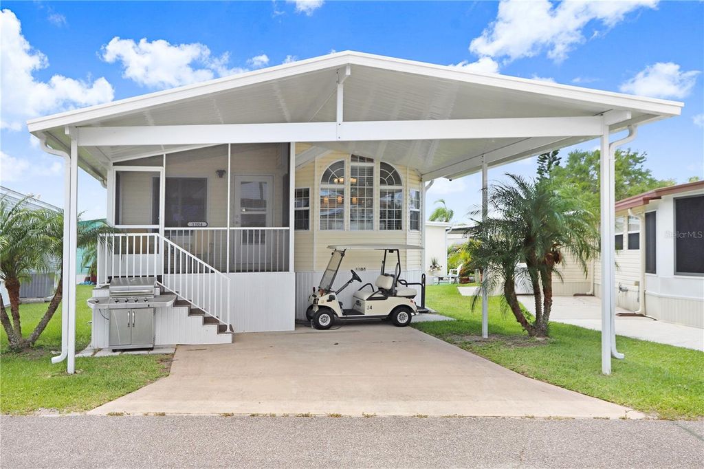 Image 3 of property listing at 3333 26TH AVENUE E 1104, Bradenton, FL 34208