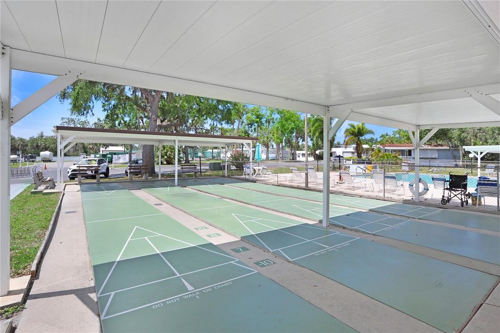 Image 25 of property listing at 3333 26TH AVENUE E 1104, Bradenton, FL 34208