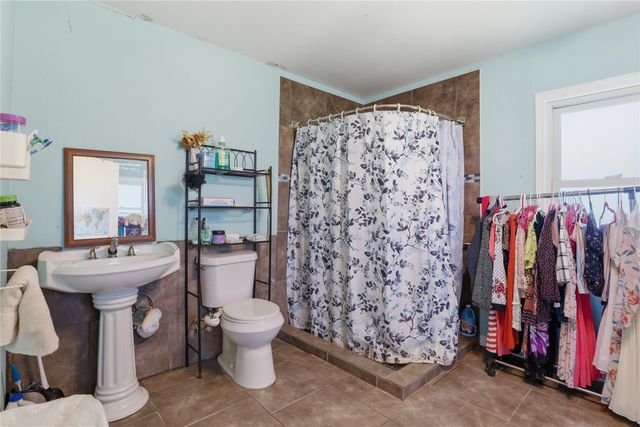 1517 Wiggins Road, Maypearl, TX 76064