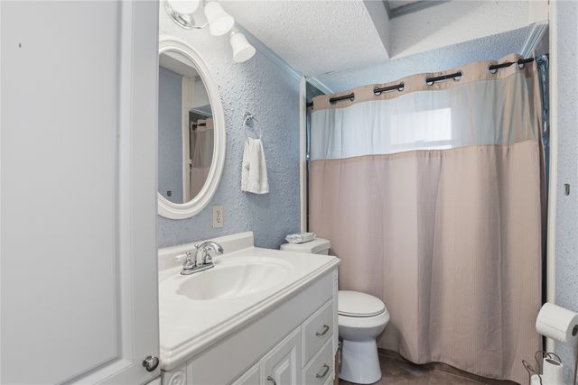 1517 Wiggins Road, Maypearl, TX 76064