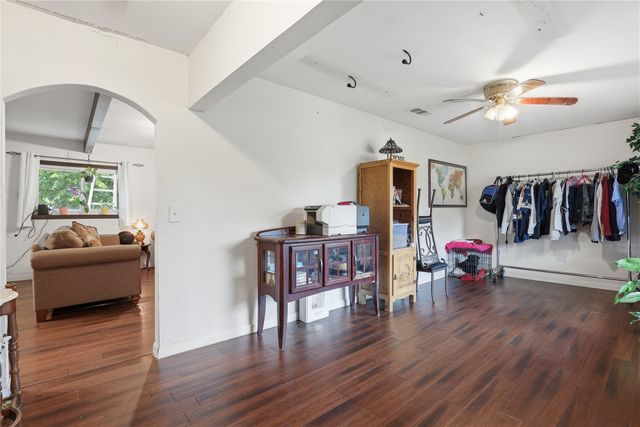 1517 Wiggins Road, Maypearl, TX 76064
