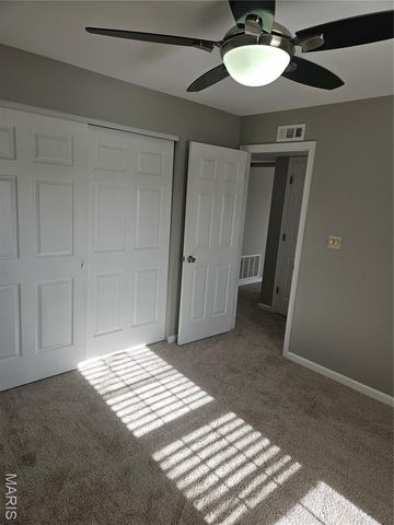 19 Berview Circle B, St Louis, MO 63129