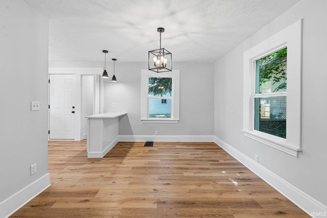 2802 S Michigan Street, South Bend, IN 46614