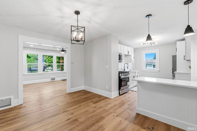 2802 S Michigan Street, South Bend, IN 46614
