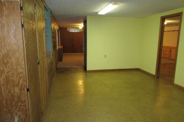 1200 S Keith Ave, Wichita, KS 67209