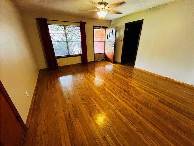 13421 Utica Street, Houston, TX 77015
