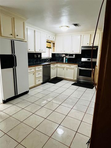 13421 Utica Street, Houston, TX 77015