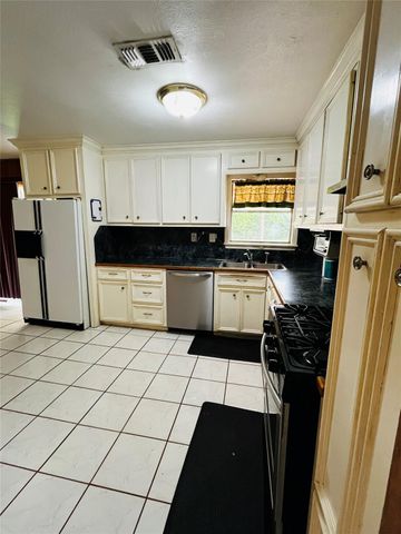 13421 Utica Street, Houston, TX 77015