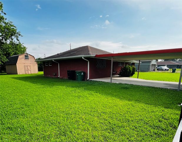 13421 Utica Street, Houston, TX 77015