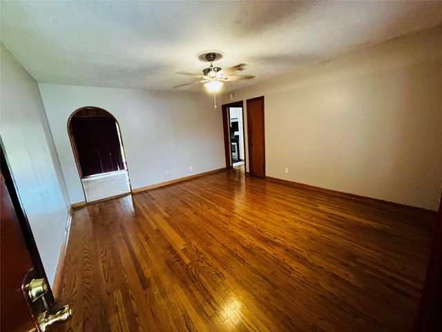 13421 Utica Street, Houston, TX 77015