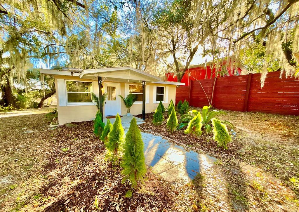 Image 1 of property listing at 111 2ND STREET, Melrose, FL 32666