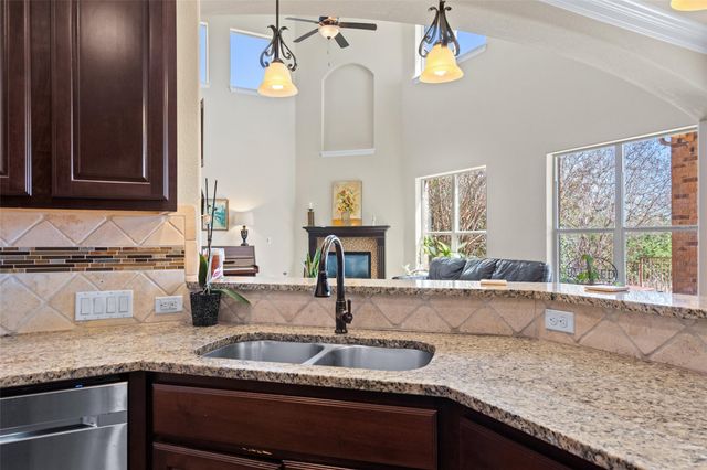 2937 Desert Candle DR, Round Rock, TX 78681