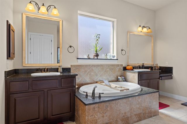 2937 Desert Candle DR, Round Rock, TX 78681