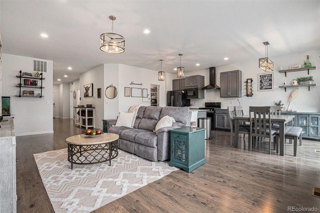 26787 E Maple Avenue, Aurora, CO 80018