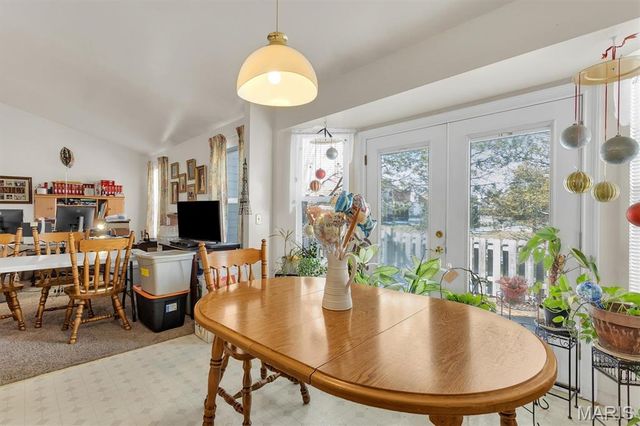 16328 Hampden Place, Florissant, MO 63034