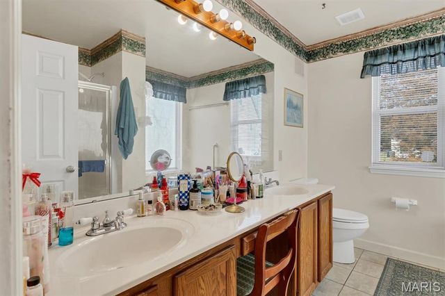 16328 Hampden Place, Florissant, MO 63034