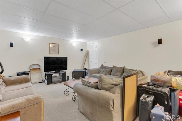 16328 Hampden Place, Florissant, MO 63034